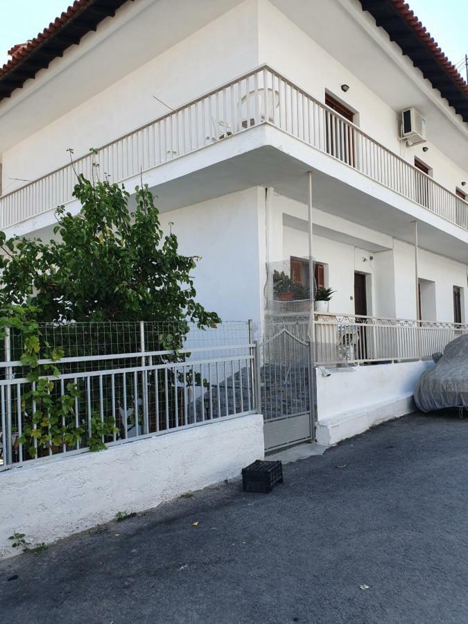 Anastasia' S Guest House ネオス・マルマラス エクステリア 写真